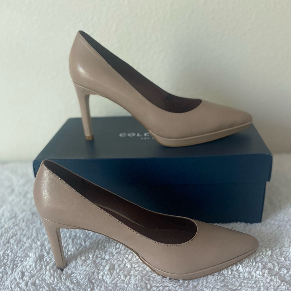 Cole Haan’s Women Beige/Tan Leather Pointed Toe Pumps 3.5 inch Heel Size 9